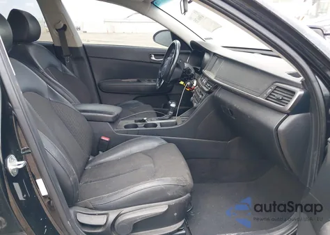 2018 Kia Optima S z USA, uszkodzony, nr VIN 5XXGT4L31JG247689